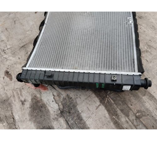 Радиатор охлаждения двигателя