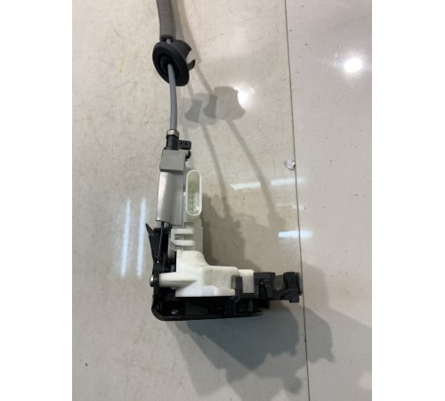 Замок двери (задний, правый)