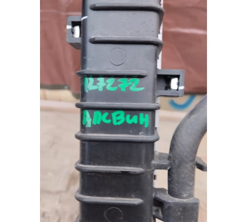 Радиатор охлаждения двигателя