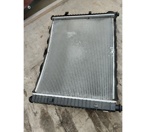 Радиатор охлаждения двигателя