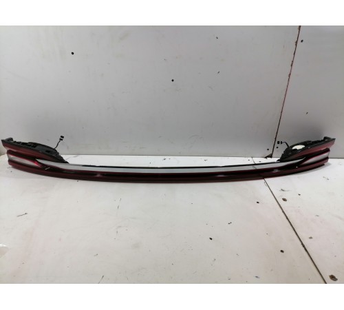 Фонарь двери крышки багажника центральный