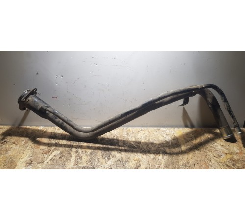 Горловина топливного бака