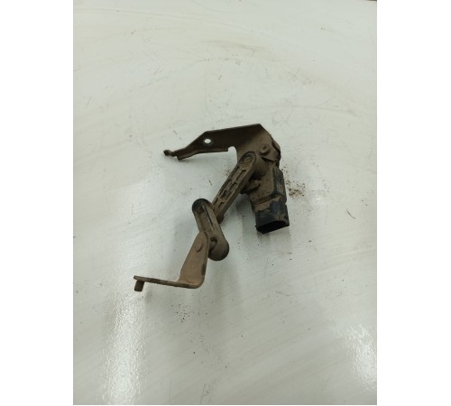 Датчик высоты дорожного просвета задний левый