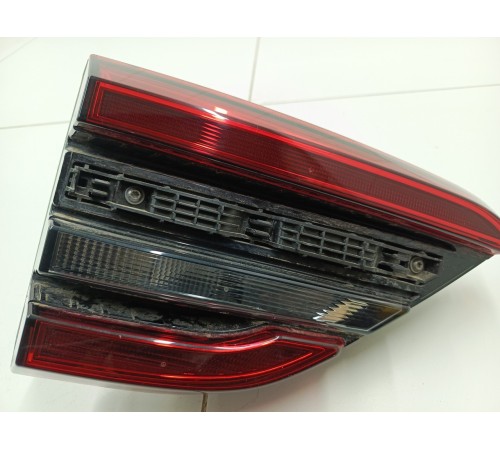 Фонарь задний внутренний левый