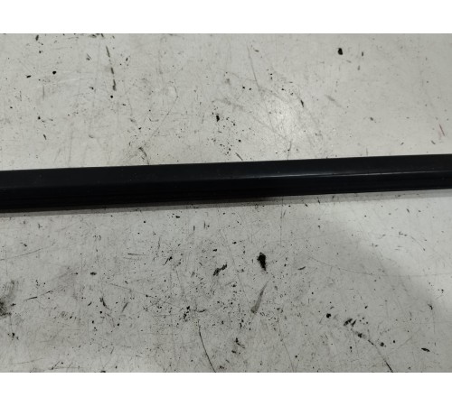 Уплотнитель стекла (задний левый наружный)