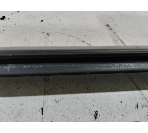 Уплотнитель стекла (задний левый наружный)