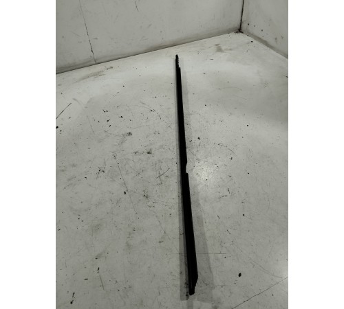 Уплотнитель стекла (задний левый наружный)