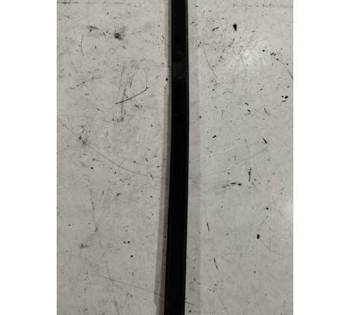 Уплотнитель стекла (задний левый наружный)