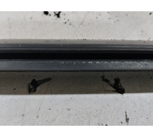 Уплотнитель стекла (задний левый наружный)