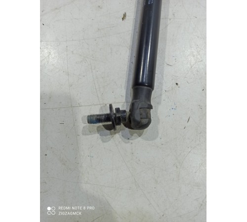 Амортизатор крышки багажника