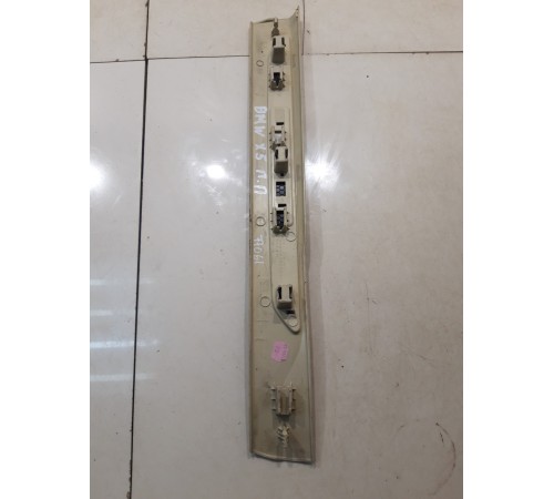 Накладка порога (передняя, правая)