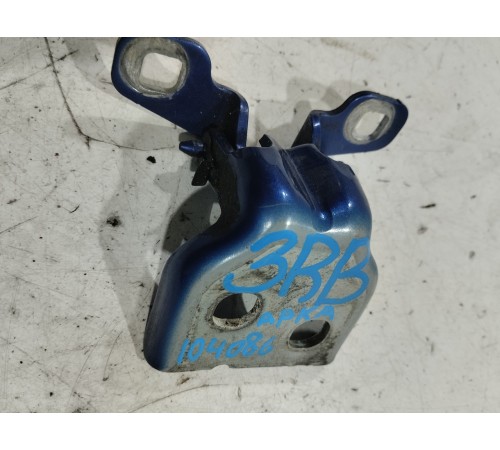 Петля двери(задняя правая верхняя)