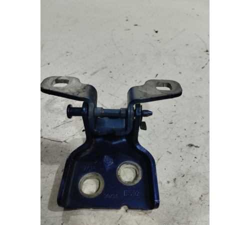 Петля двери(задняя правая верхняя)