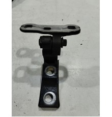 Петля двери (передняя, правая, нижняя)