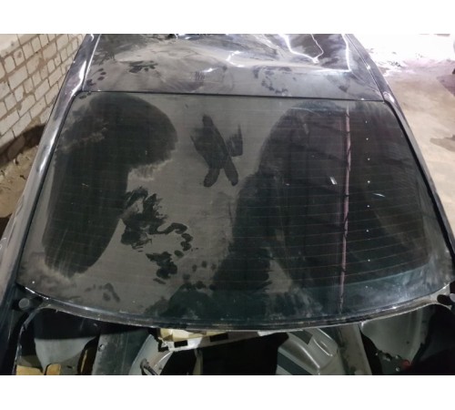 Стекло заднее