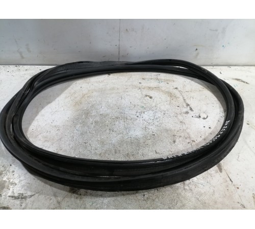 Уплотнитель крышки багажника