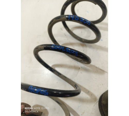 Пружина передняя