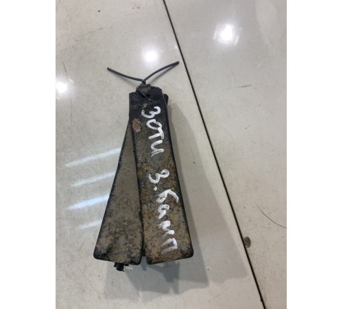 Кронштейн заднего бампера