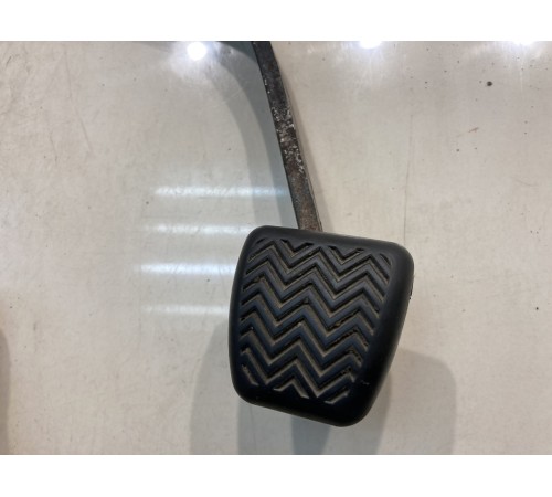 Педаль сцепления