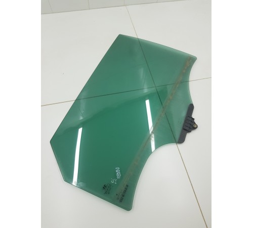 Стекло двери заднее правое