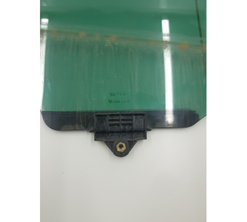 Стекло двери заднее правое