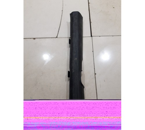 Накладка порога (передняя левая)