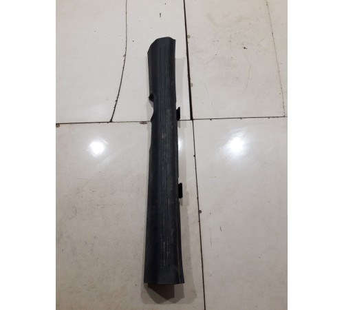 Накладка порога (передняя левая)