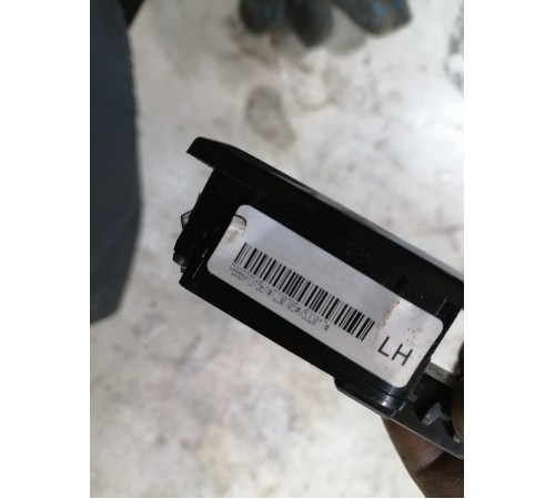 Плафон потолочный левый