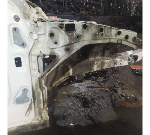 Лонжерон(передний правый)