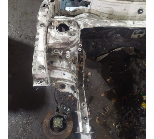 Лонжерон(передний правый)