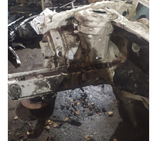 Лонжерон(передний правый)