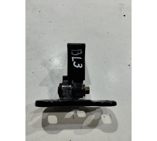 Петля двери(задняя левая верхняя)