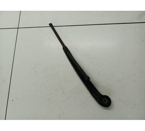 Поводок крышки багажника