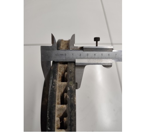 Тормозной диск передний