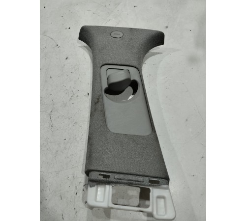 Обшивка центральной стойки(левая верхняя)