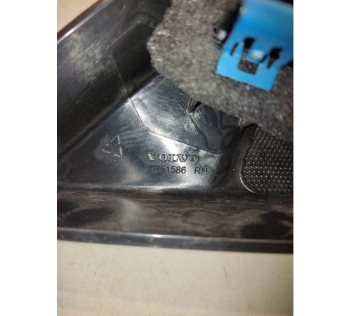 Динамик двери (передний, правый)