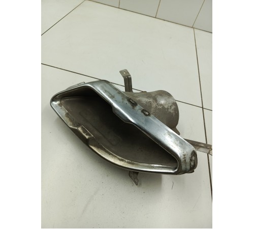 Декоративная насадка выхлопной трубы (левая)