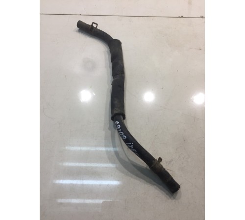 Патрубок топливный