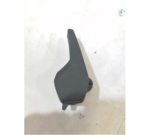 Рычаг открывания капота