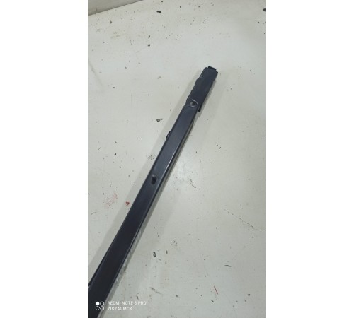 Направляющая сдвижной двери правая