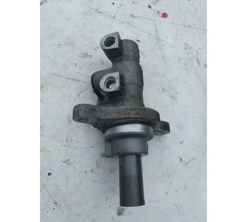 Главный тормозной цилиндр