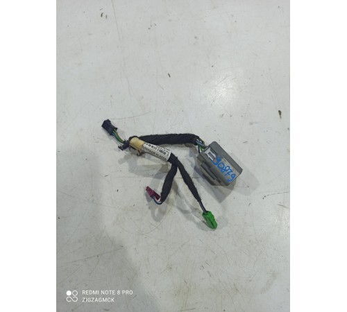 Электропроводка камеры салонного зеркала