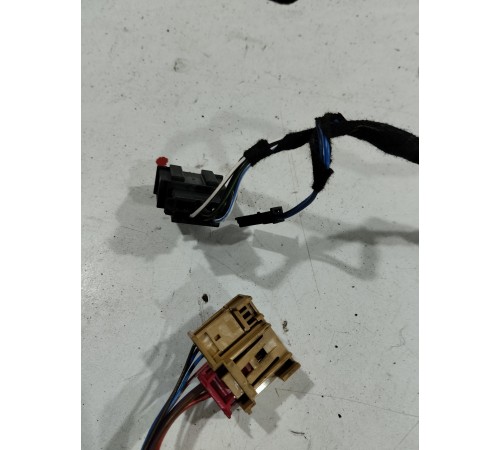 Электропроводка двери (передняя правая)