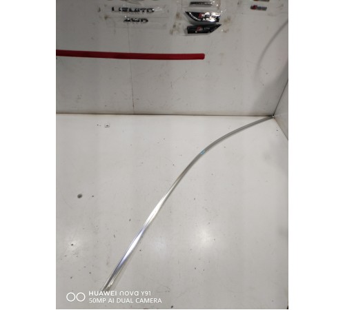 Молдинг стекла двери передний правый