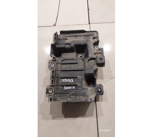 Полка аккумулятора (АКБ)