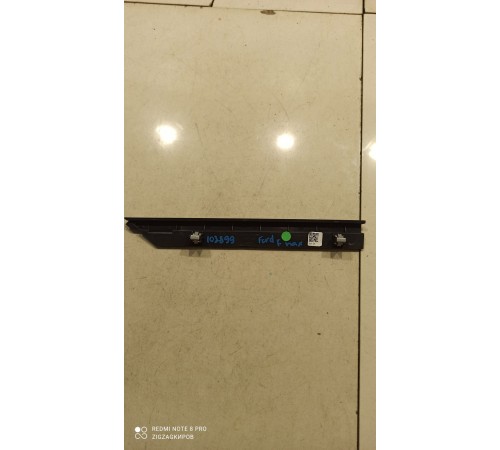 Накладка (вставка) приборной панели