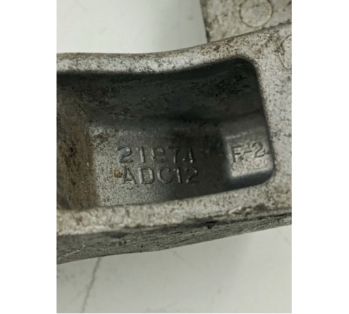 Кронштейн двигателя