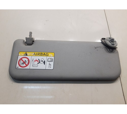 Козырек солнцезащитный (правый)