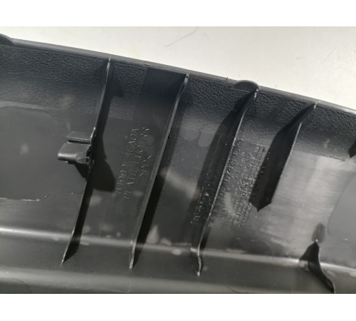 Обшивка задней панели багажника