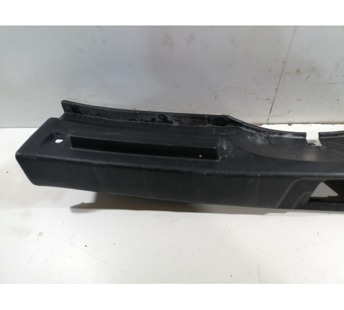 Обшивка задней панели багажника